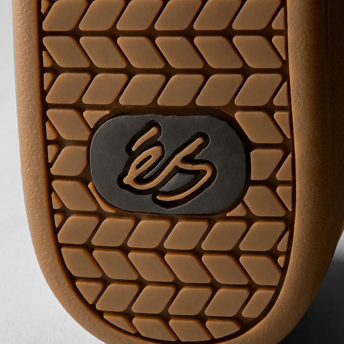 Accel - éS Skateboarding