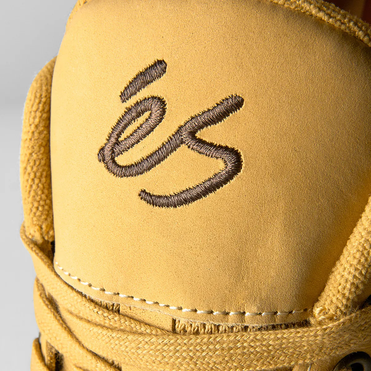 Accel - éS Skateboarding
